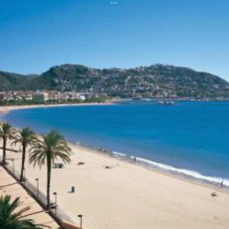 Bel Appartement Roses Plage Buitenkant foto
